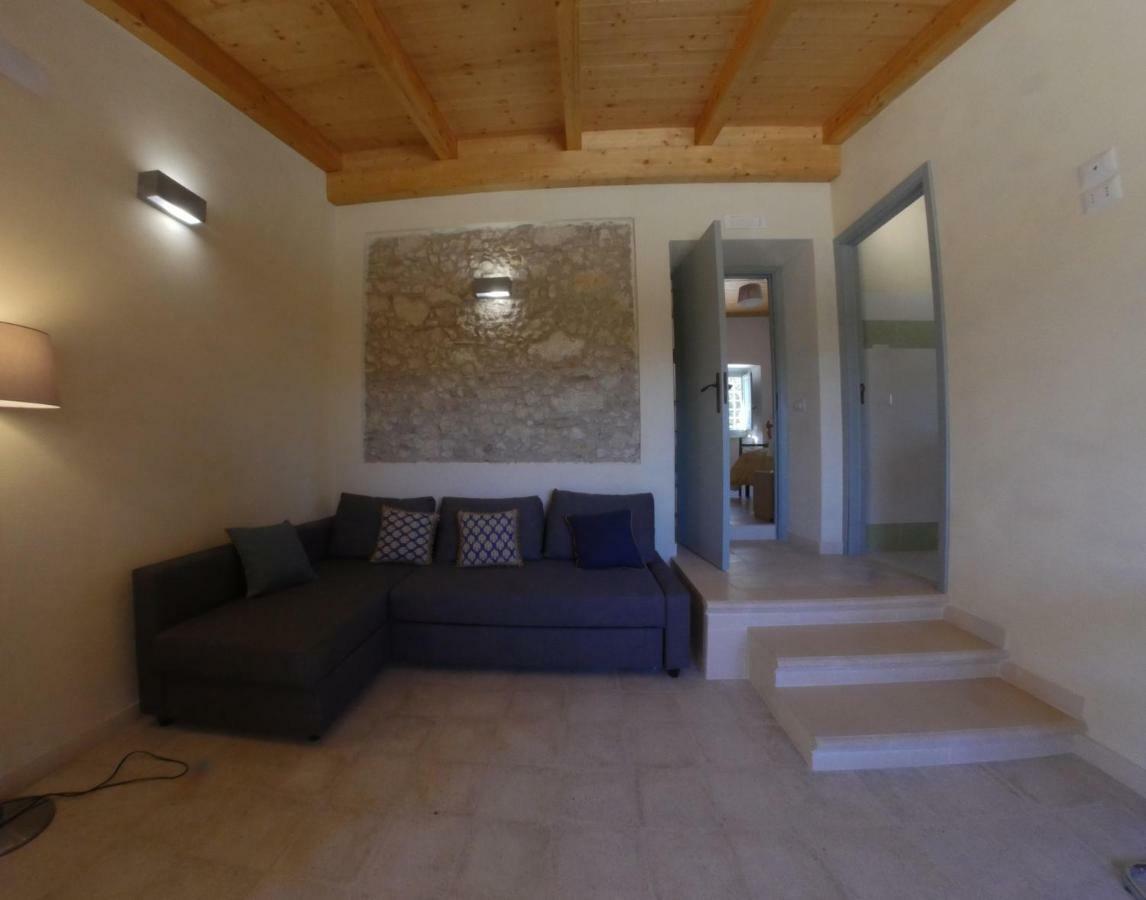 La Casa Del Miele Di Borgo Carbone Villa Locri Exteriör bild